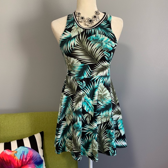 PINK Victoria's Secret Dresses & Skirts - VS PINK Leaf Print Fit & Flare Mini Dress C9